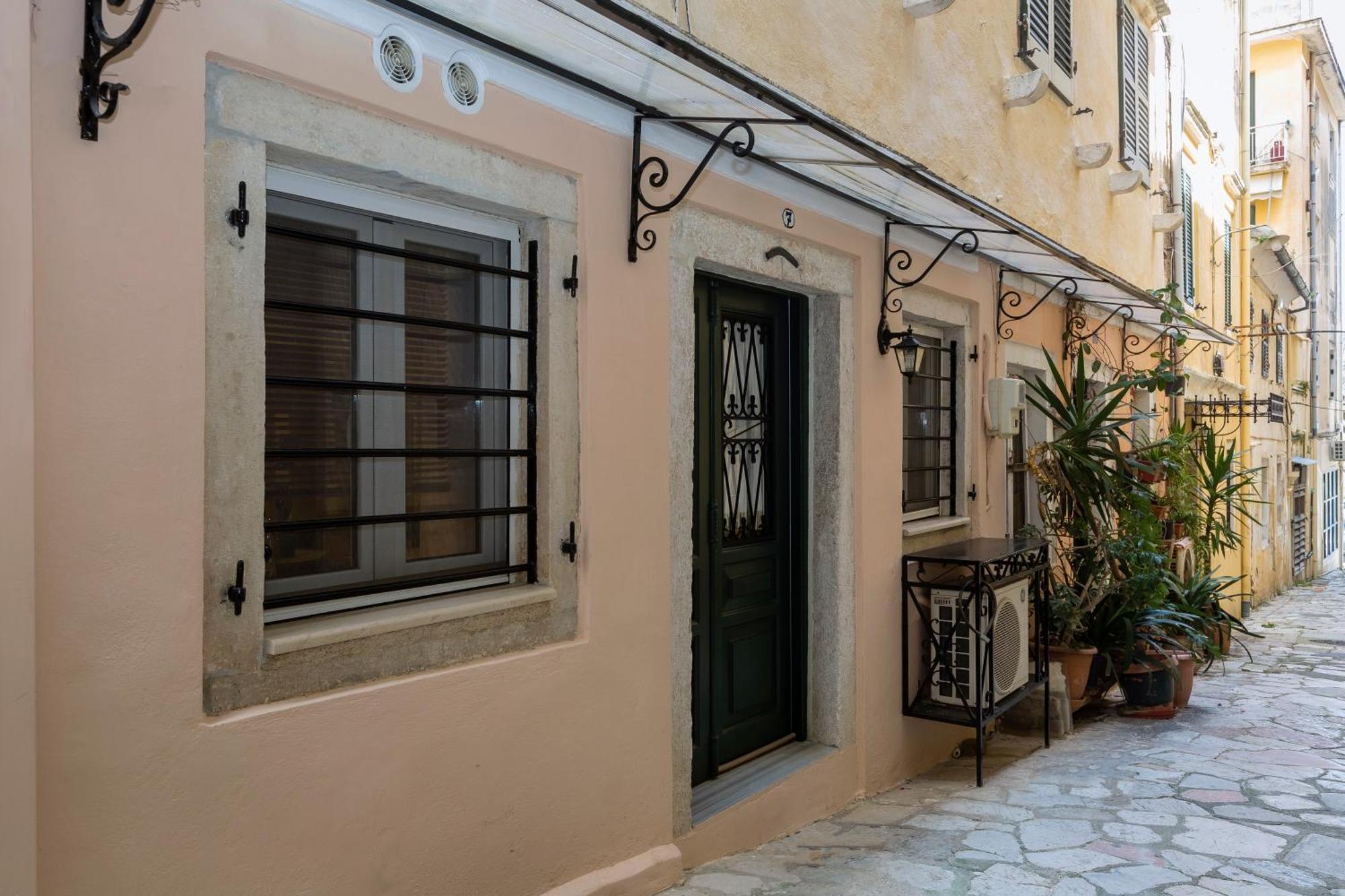 Townhall Studio Corfu  Luaran gambar